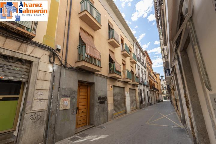 PRECIOSO PISO MUY CERCA DE CATEDRAL EN CALLE LUCENA photo 0