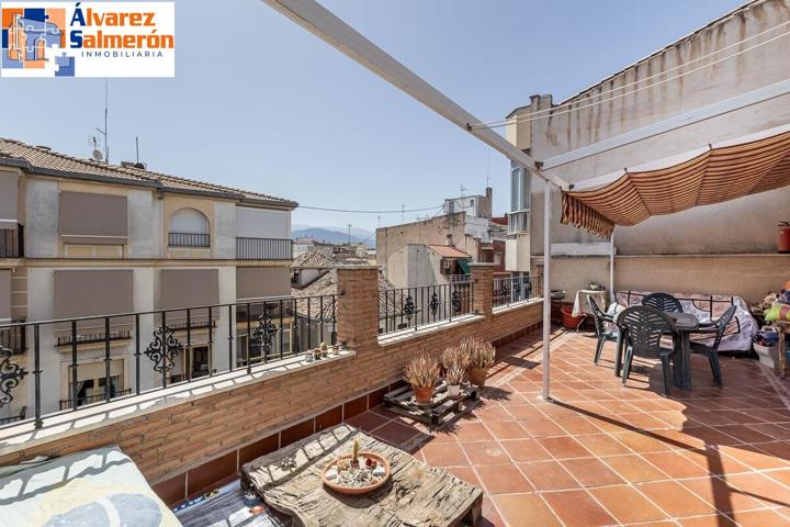 ATICO CON GRAN TERRAZA EN PLENO CENTRO DE GRANADA photo 0