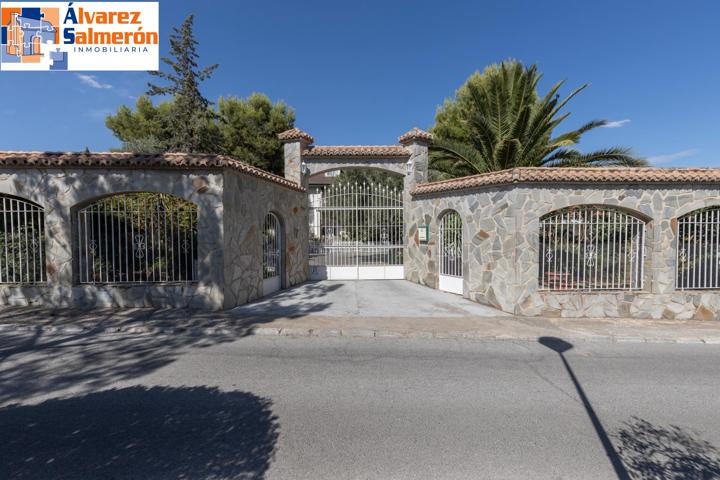 ¡ATENCION! ¡PONEMOS A LA VENTA ESTA ESPECTACULAR VILLA EN EL PANTANO DE CUBILLAS! photo 0