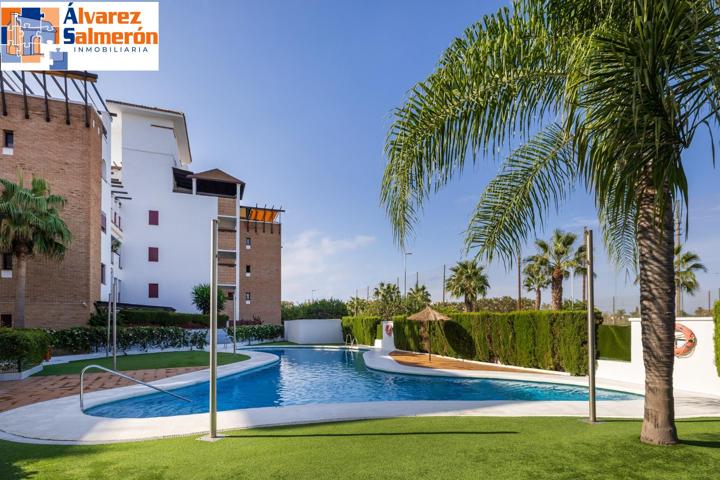 Bonito piso ubicado en la exclusiva urbanización 'Las Terrazas de Playa Granada' photo 0