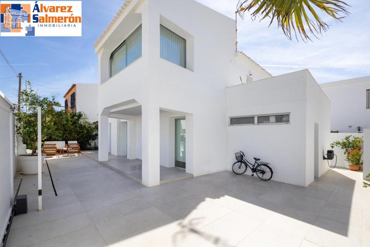 EXCLUSIVO CHALET A SOLO 20 METROS DE LA PLAYA DE CALAHONDA. photo 0