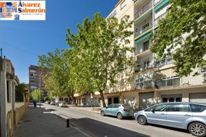 OPORTUNIDAD!! Piso de tres dormitorios en Vergeles photo 0