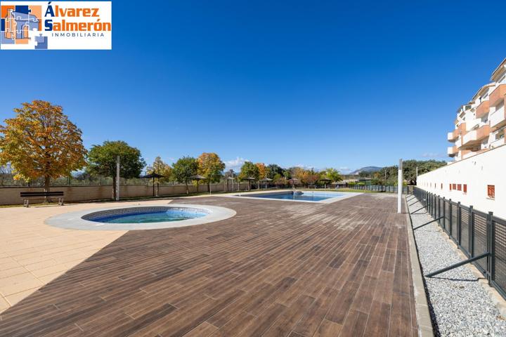 Pisazo reformado con calidades premium en urbanización privada con piscina, plaza de garaje y trastero. photo 0