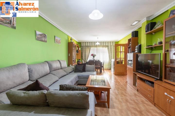 BONITA CASA HACIENDO ESQUINA EN CALLE GOYA (ARMILLA) photo 0