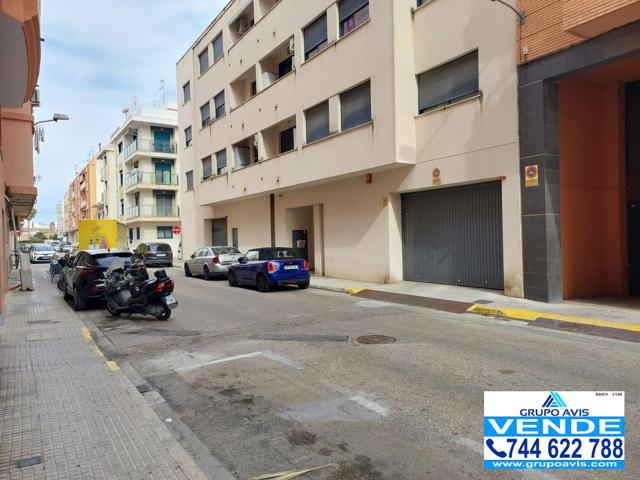 Plaza de garaje en Oliva photo 0