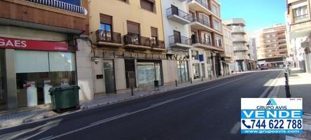 Local comercial de 200 m2 en Oliva photo 0