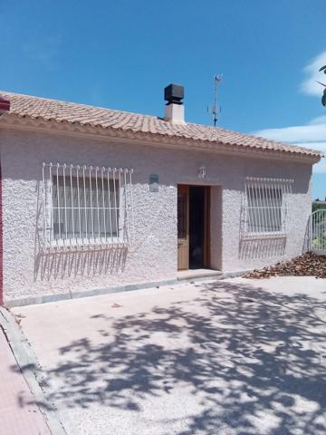 ¡Espectacular casa rural con piscina y cerca del campo de golf! photo 0