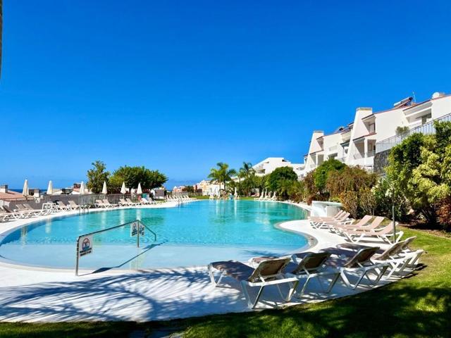 Propiedad lujosa y moderna de 2 dormitorios y 2 baños en venta con vistas al mar en Magnolía Golf Resort photo 0