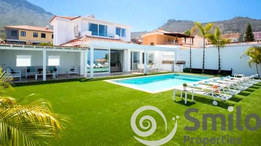 Villa de Lujo con 550 m2 de parcela en el Madroñal, Costa Adeje photo 0