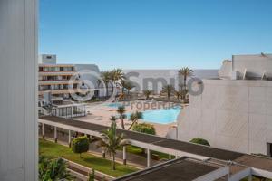 Ático de 2 dormitorios en la Urbanización Maravilla con vistas mar, Teide y Piscina photo 0