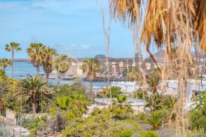 Tu Oasis en la Costa: Ático con Terraza y Vistas al Mar y Teide photo 0