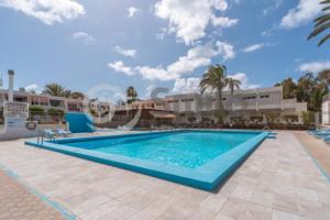 ¡Oportunidad en Chaparral Fase I! Luminoso piso de 1 dormitorio con amplia terraza de esquina en venta en exclusiva photo 0
