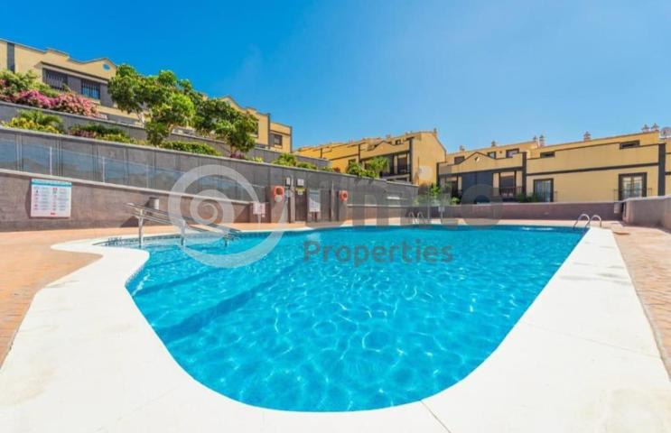 Amplia vivienda adosada en venta en Llano del Camello – Las Chafiras, San Miguel de Abona photo 0