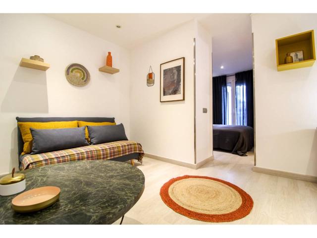 PISO REFORMADO DE 48M2 EN SAGRADA FAMÍLIA.1 HABITACIÓN. 1 BAÑO COMPLETO.COCINA EQUIPADA. BALCÓN. MUY SOLEADO photo 0