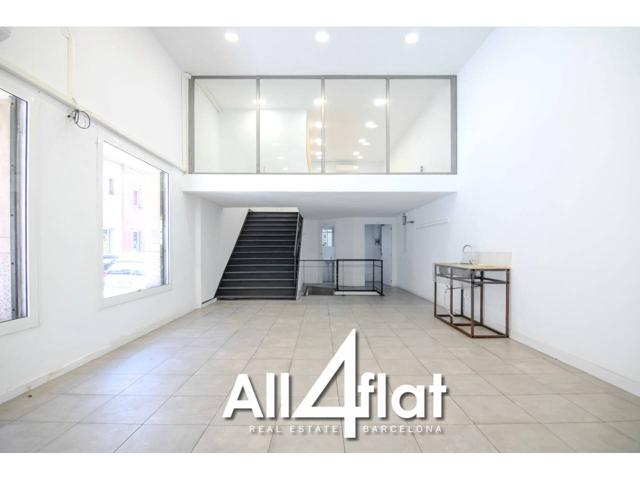 LOCAL COMERCIAL EN ESQUINA DE 283 M² EN ZONA ESTRATÉGICA DE SANTS photo 0
