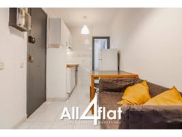 ACOGEDOR PISO EN ALQUILER EN EL CORAZÓN DE BARCELONA photo 0