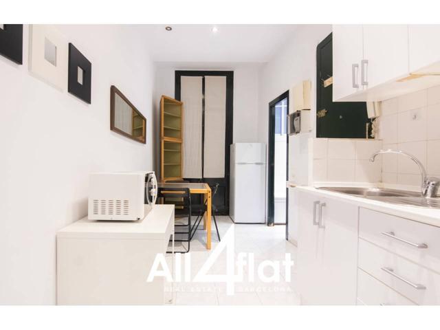 PISO EN VENTA EN EL GOTIC, PISO DE 31 M², UN BAÑO COMPLETO, UNA HABITACIÓN DOBLE, COCINA TOTALMENTE EQUIPADA, 1 BALCÓN E photo 0