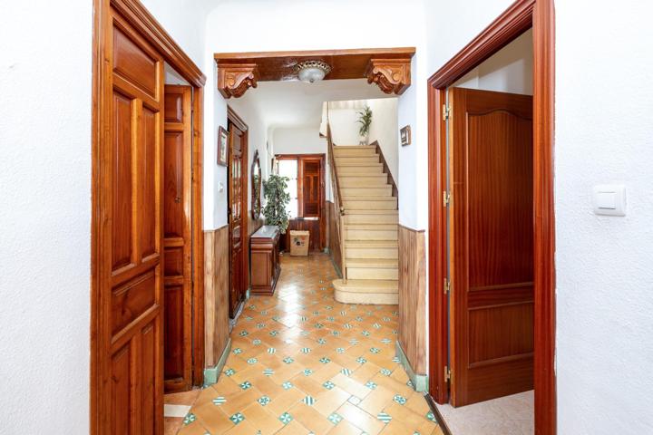 ¡CASA EN EL CENTRO DE DÚRCAL CON COCHERA, PATIO Y TERRAZA photo 0
