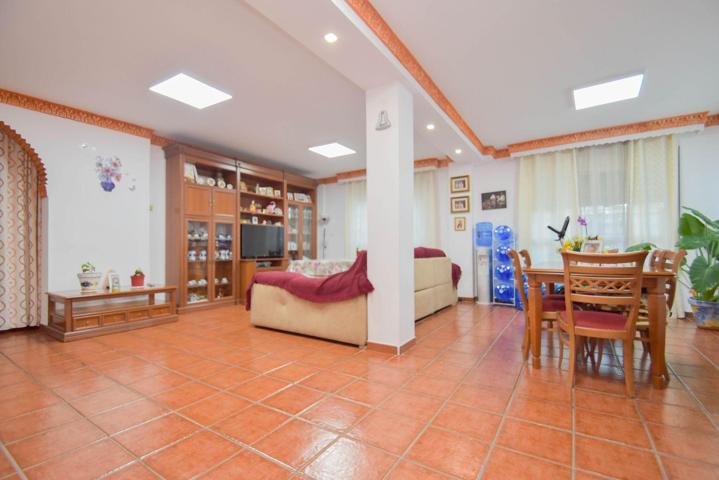 ESPECTACULAR VIVIENDA PAREADA photo 0