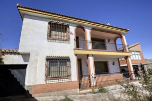 CASA EN JEREZ DEL MARQUESADO photo 0