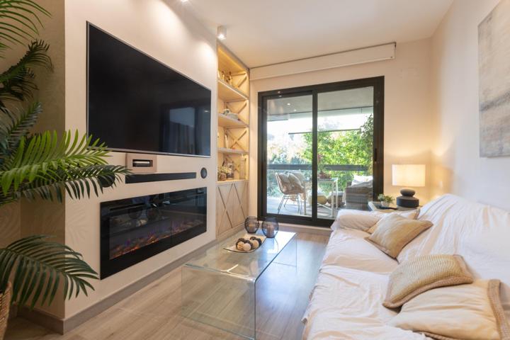 Venta de piso con 100 m2 de jardín en Málaga (Zona Puerto de la Torre) photo 0