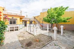 Oportunidad única en El Jau (Santa Fe): Casa en planta baja con espectacular patio photo 0