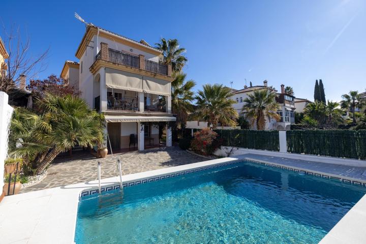 MAGNÍFICO CHALET EN URB. SUEÑOS DE CADIMA, ALHENDIN photo 0