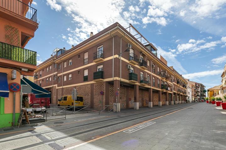 ¡Vive en las alturas del centro de Armilla! photo 0