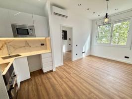 Piso en venta en Barcelona de 64 m2 photo 0