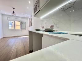 Piso en venta en L&#x27;Hospitalet de Llobregat de 66 m2 photo 0