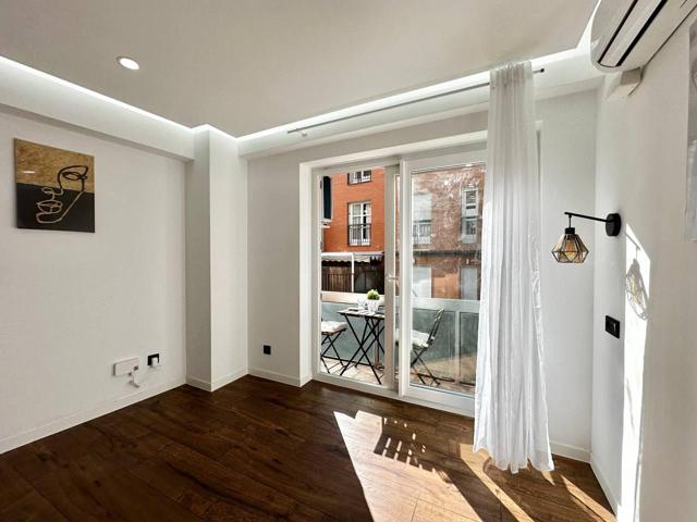 Estudio en venta en Madrid de 38 m2 photo 0