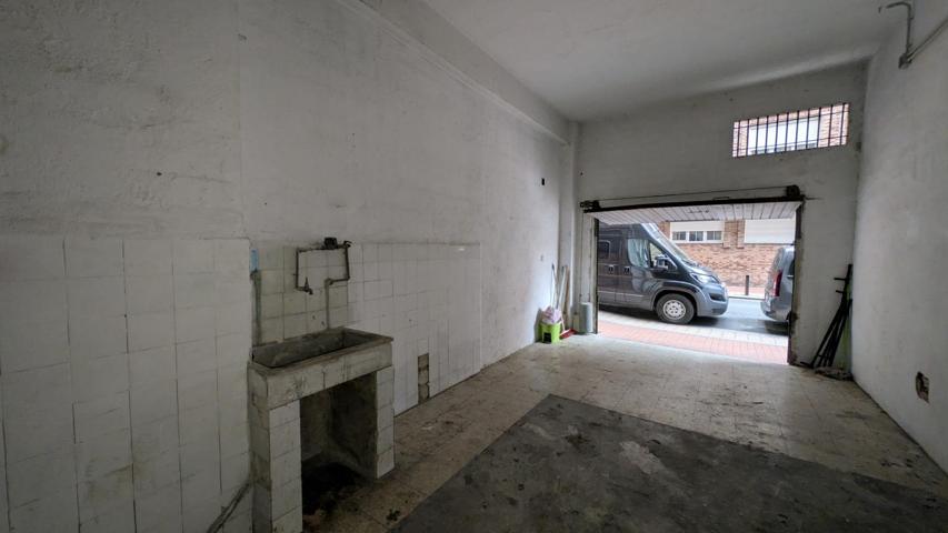 LOCAL IDEAL PARA GREMIOS EN PLENO CENTRO DE BARAKALDO photo 0
