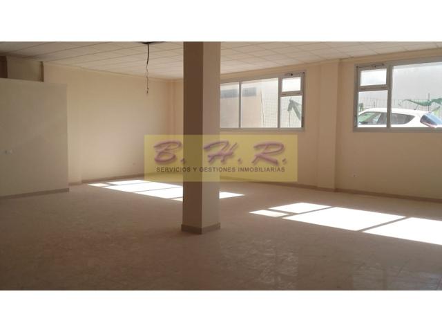 Local En venta en Arona photo 0