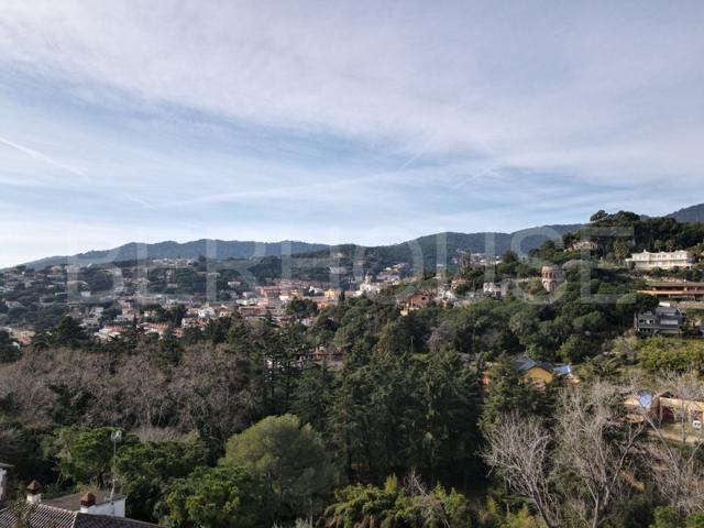 Parcela de 788m2 en Can Tolrà, Cabrils photo 0