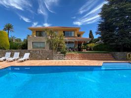 Villa de Lujo en Alella, urbanización Can Teixidó, costa del Maresme photo 0
