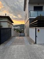 Plaza de parking en alquiler, Tiana photo 0