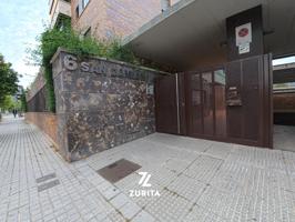 Plaza de garaje en edificio San Damián photo 0