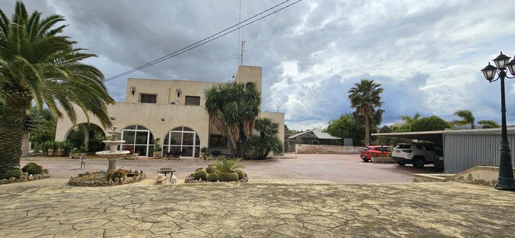 SE VENDE BONITO CHALET EN ZONA PEÑA AGUILAS photo 0