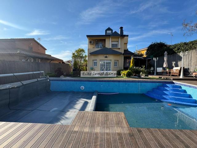 Magnifico chalet independiente con piscina privada !! photo 0