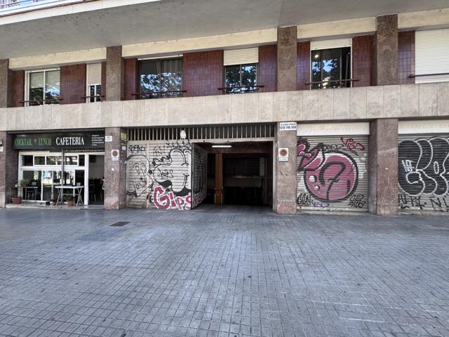 Plaza de aparcamiento - Barcelona photo 0
