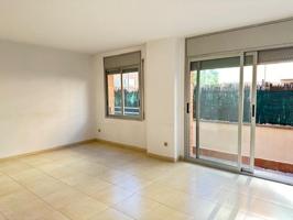 PISO DE PLANTA BAJA CON TERRAZA EN VENTA EN MANRESA photo 0