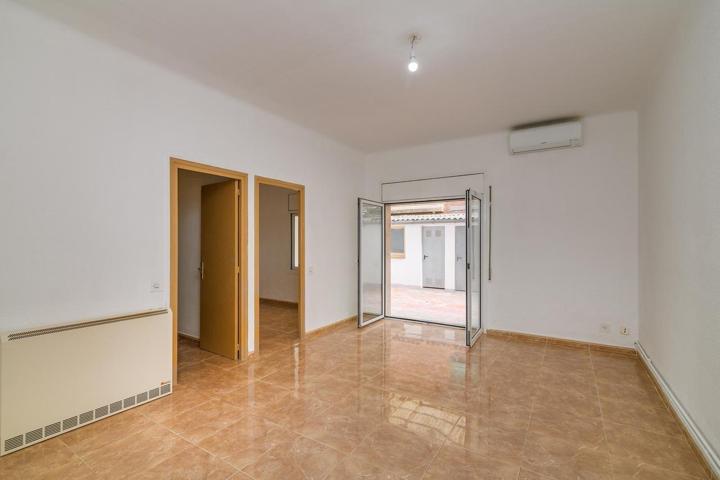 Planta Baja En venta en Estació, Sant Vicenç De Castellet photo 0