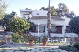 VENTA DE CHALET JUNTO TIRO PICHON photo 0