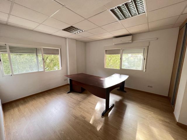 ENTREPLANTA EN PLENO CENTRO DE NEGOCIOS EN VALDEPASILLAS photo 0