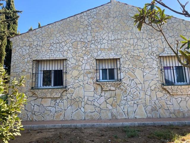 FINCA CON 2 CHALETS EN LA RANA VERDE photo 0