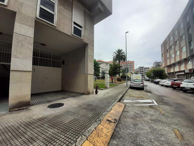 Plaza de Garaje en Calle Parque photo 0