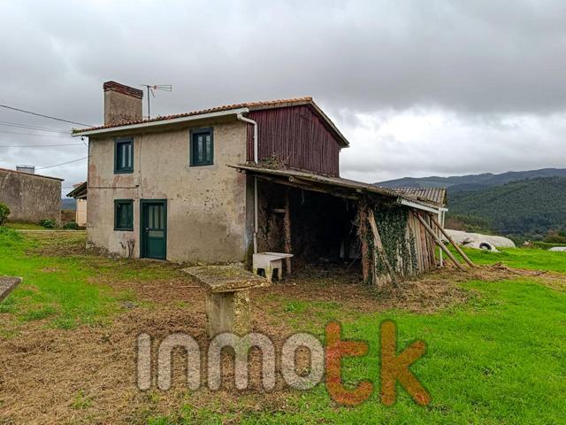 Casa con terreno en Carral photo 0