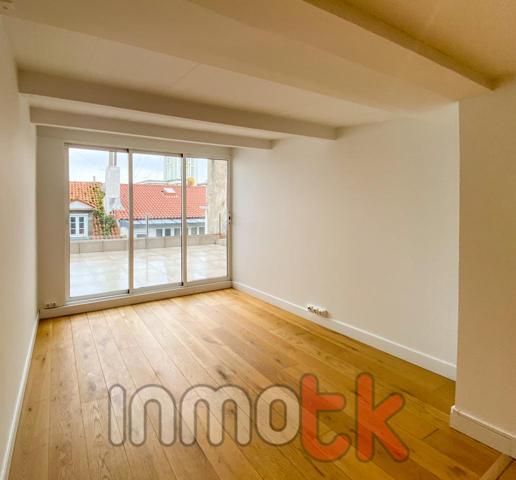 Precioso atico con Terraza en C. Real-Marina photo 0