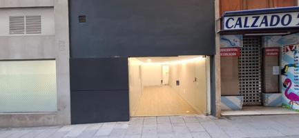 Local en venta en Santander de 26 m2 photo 0