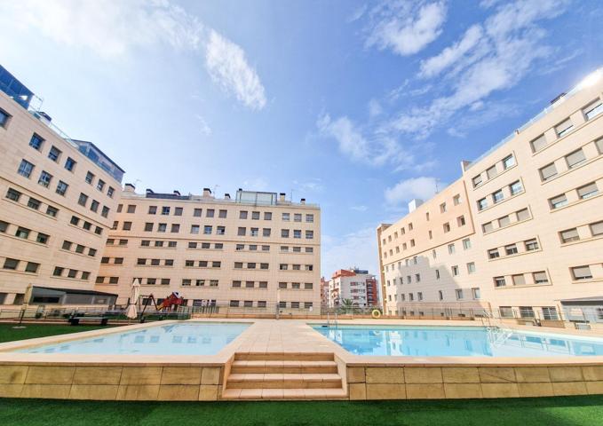 VENTA PISO CON TERRAZA, GARAJE, PISCINA, TRASTERO, EQUIPADO, ZONA PORCELANOSA photo 0